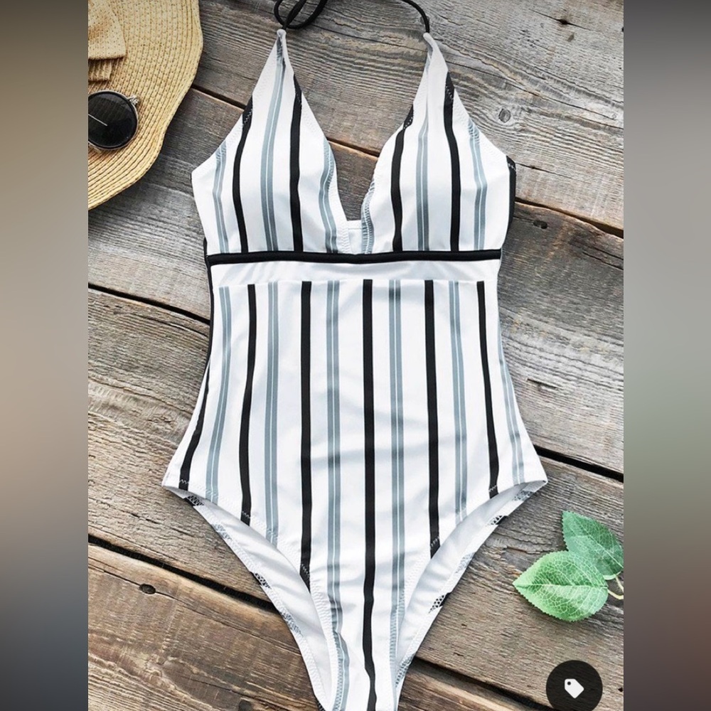 Cupshe One Piece NWT Large Plunge Top